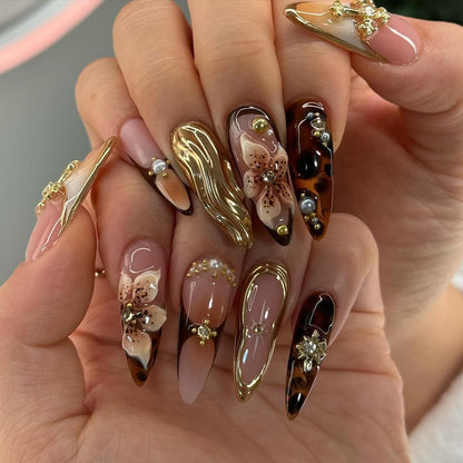 Gold Wave Floral Press On Nails | Elegant Wedding Press-On Nail Set | Luxurious Gold Bloom Design